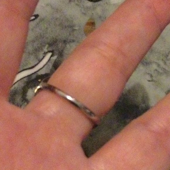 NEW Starburst Cut Out Signet Ring - Picture 8 of 8